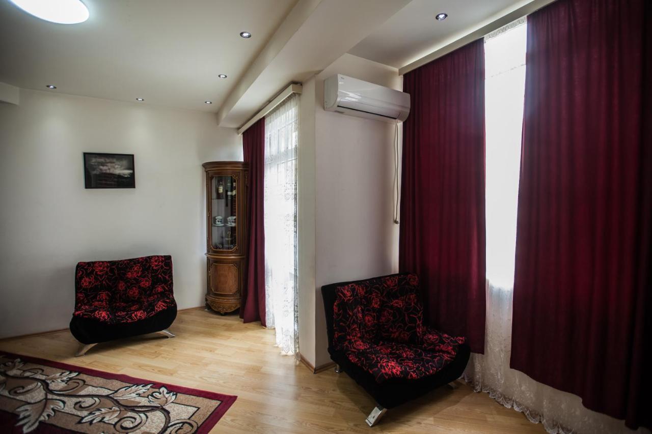 Sunny Apartments. Tbilisi. 300 Aragveli Екстер'єр фото