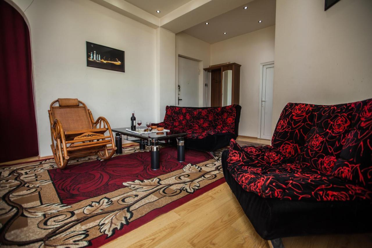 Sunny Apartments. Tbilisi. 300 Aragveli Екстер'єр фото